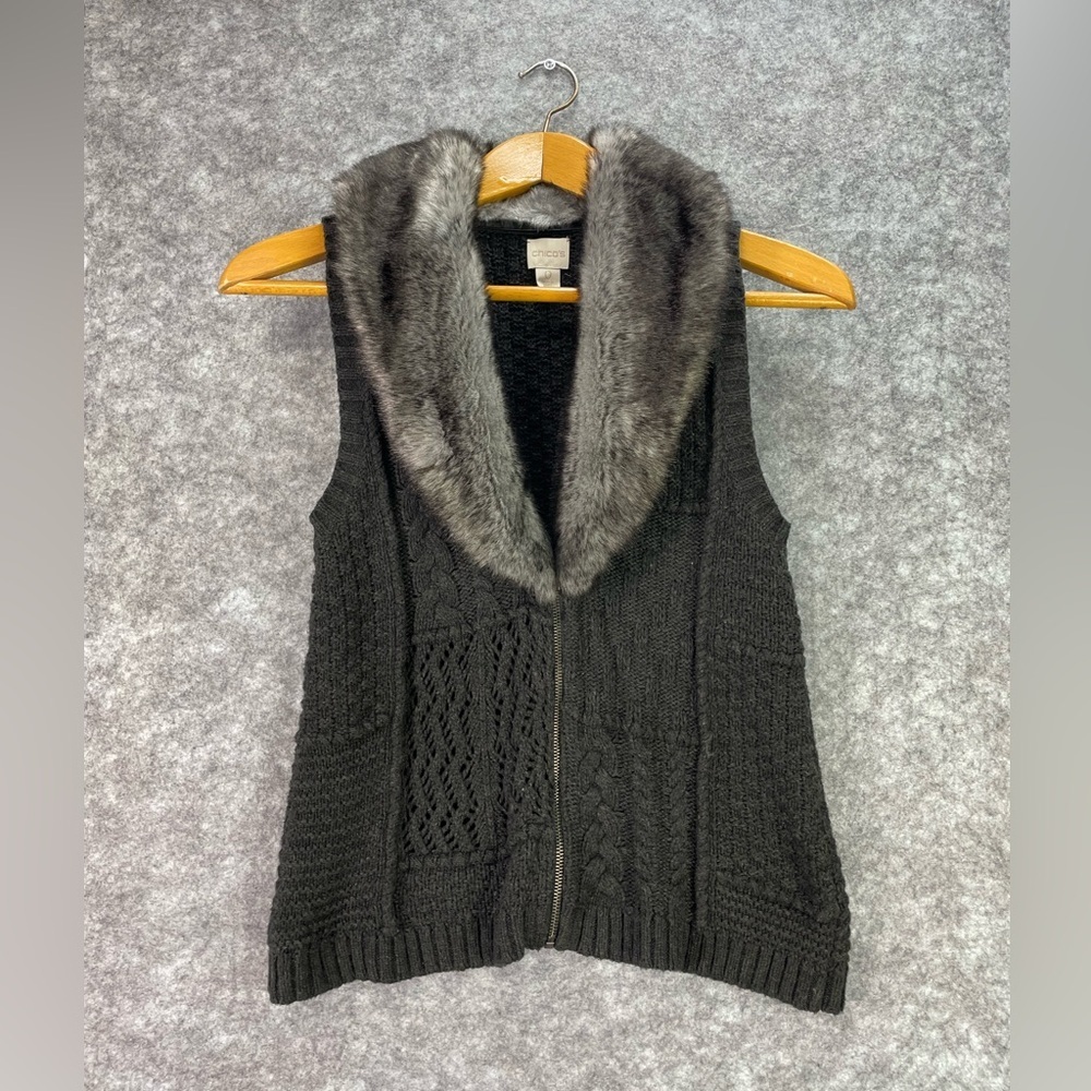 Chicos Women’s Arya Faux Fur Sweater Vest Size Small 4 (0) Knit Sleeveless Woven - Picture 1 of 10